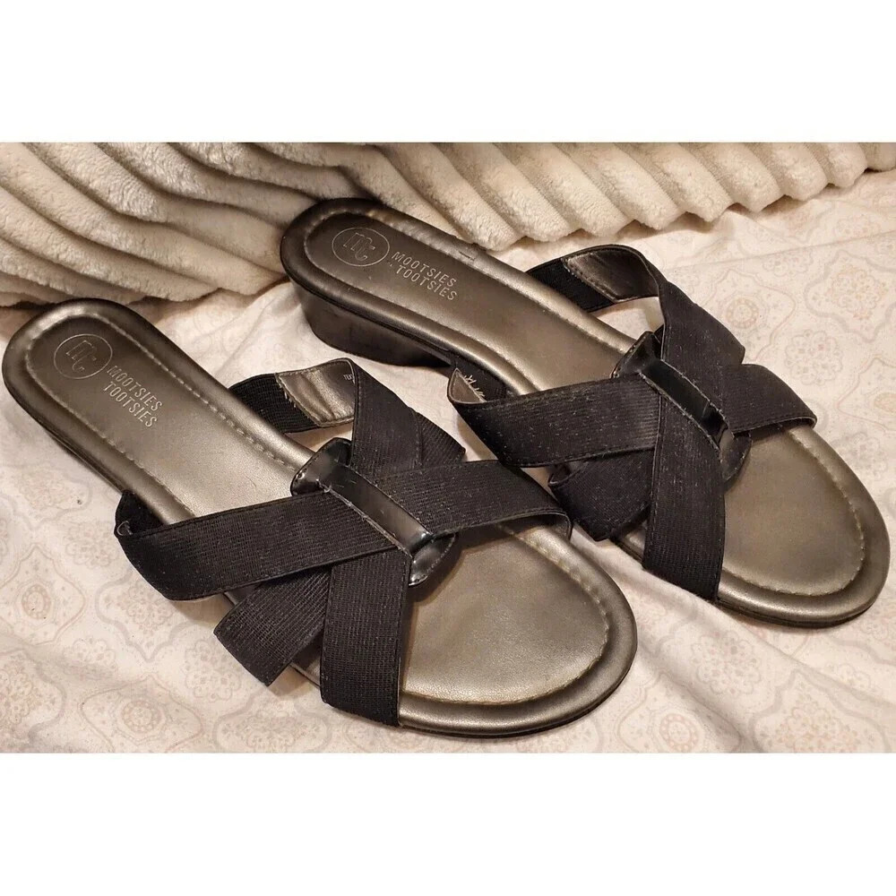 094) Mootsies Tootsies Sandals Womens Size 9.5‎ Black Strappy Slip Ons Mules